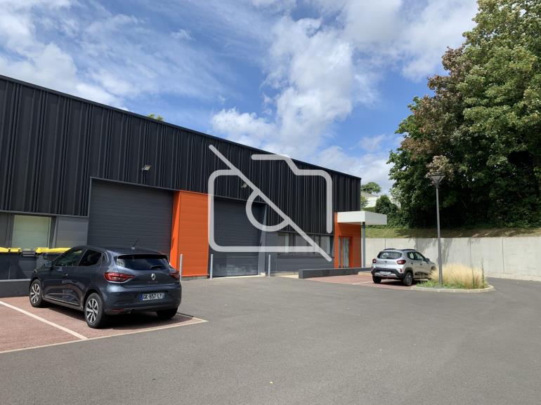 Entrepôt à louer à Palaiseau - 707 m²