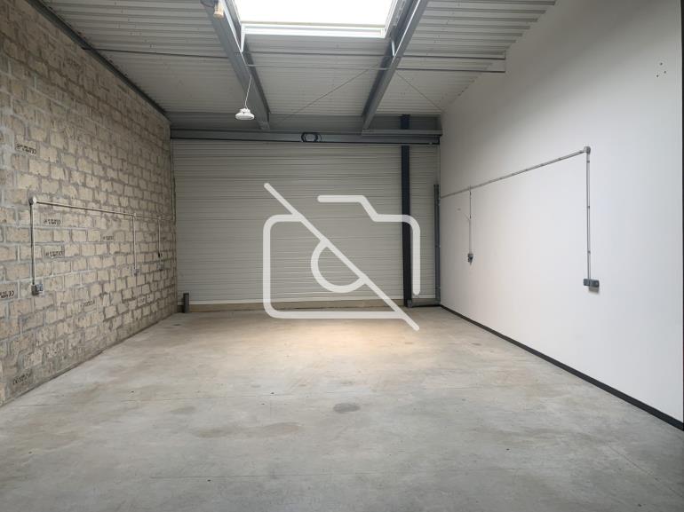 Entrepôt à louer à Palaiseau - 707 m²