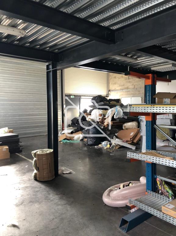 Entrepôt à louer à Brie-Comte-Robert - 400 m²