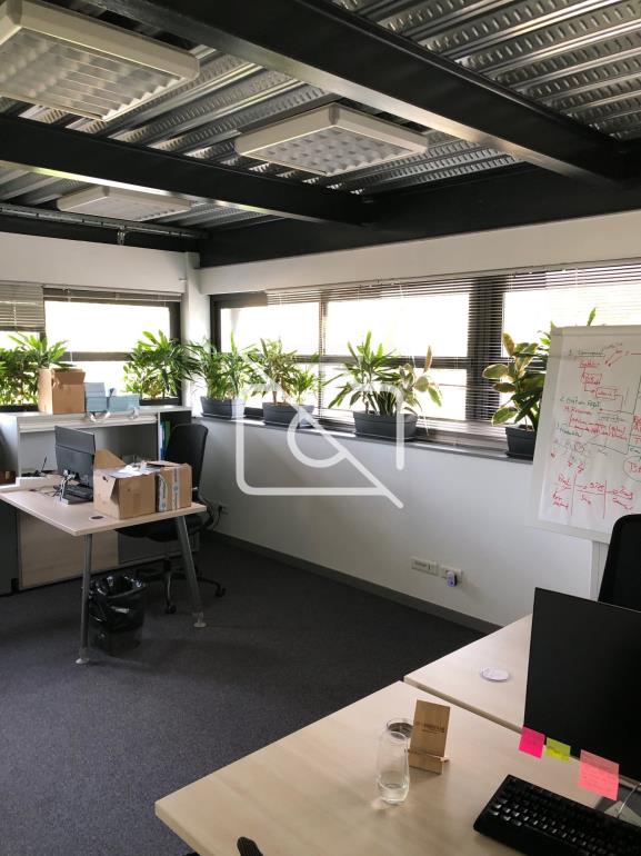 Entrepôt à louer à Brie-Comte-Robert - 400 m²