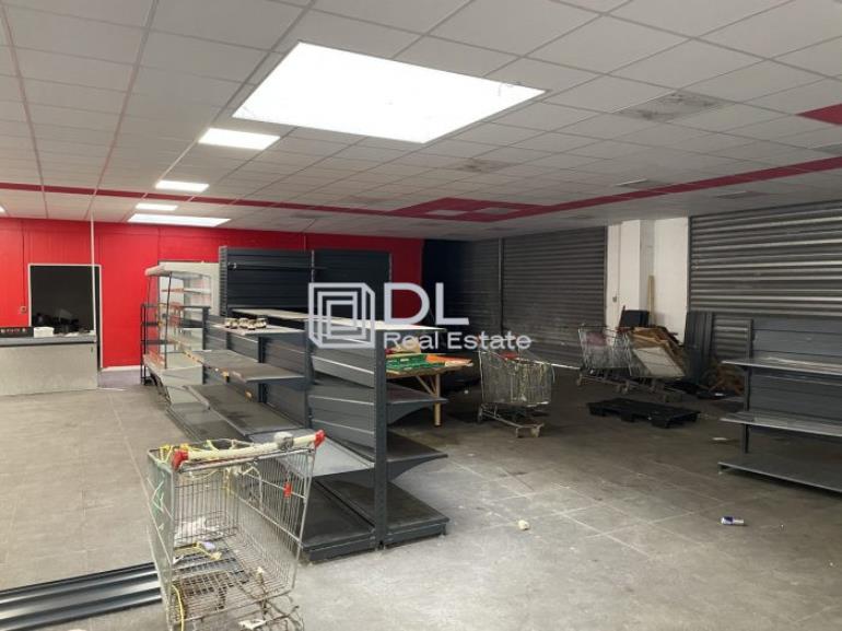 Local commercial à louer à Valenton - 400 m²