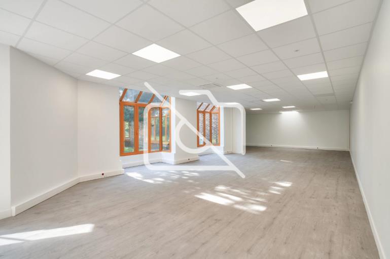 Entrepôt à louer à Croissy-Beaubourg - 1 459 m²