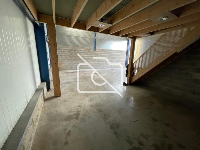 Entrepôt à louer à Brie-Comte-Robert - 140 m²