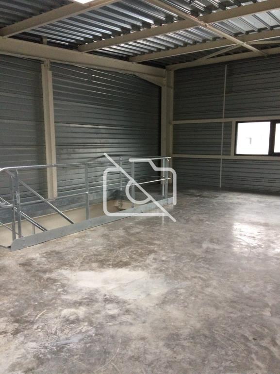 Entrepôt à louer à Valenton - 120 m²