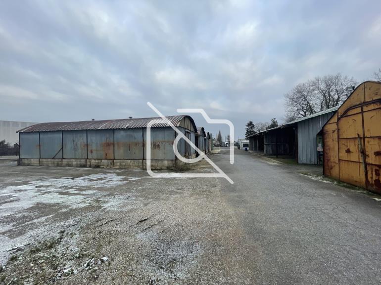 Terrain à louer à Santeny - 13 033 m²