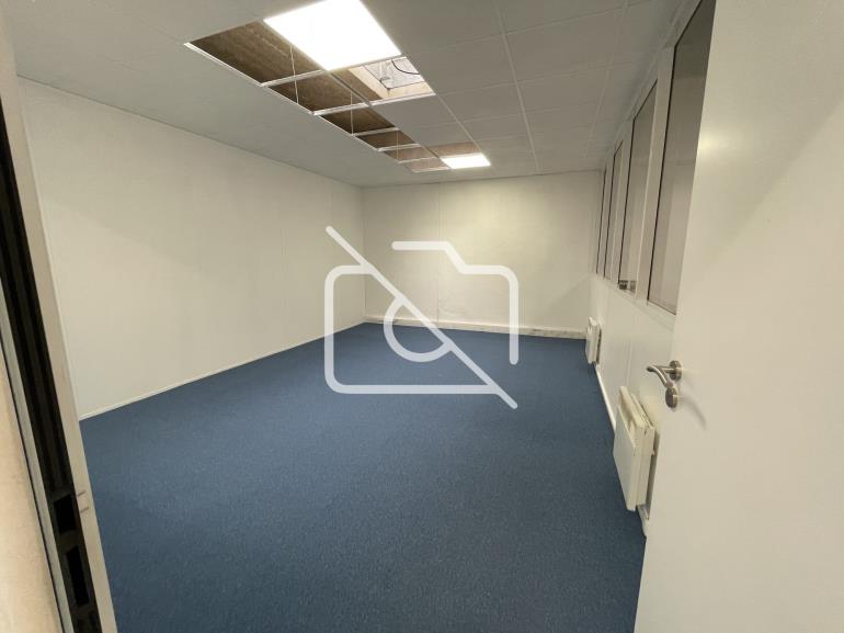 Entrepôt à louer à Vitry-sur-Seine - 720 m²