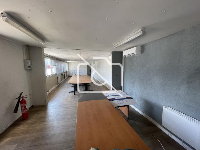 Entrepôt à louer à Épinay-sous-Sénart - 670 m²