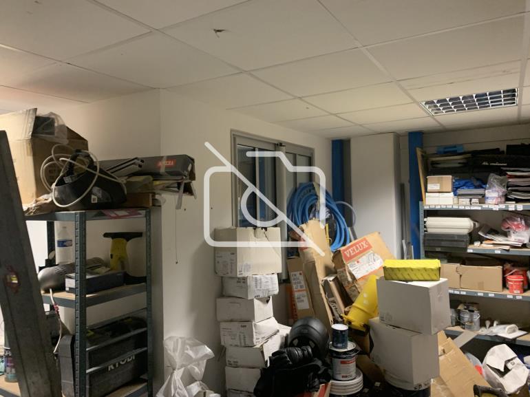 Entrepôt à louer à Brie-Comte-Robert - 180 m²