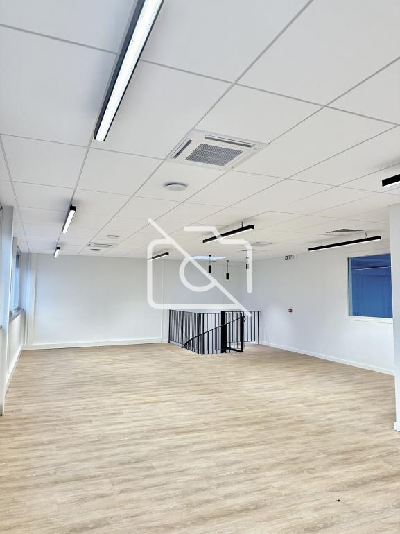 Entrepôt à louer à Bonneuil-sur-Marne - 1 725 m²