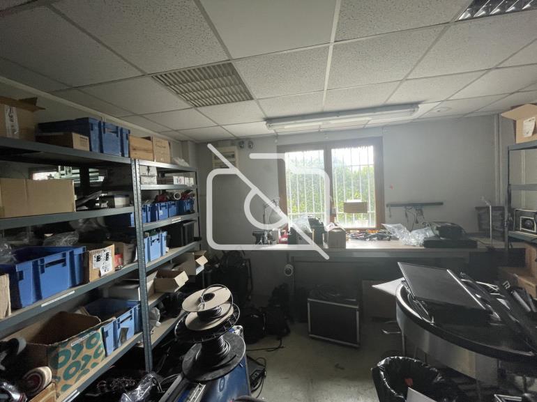 Entrepôt à vendre à Lagny-sur-Marne - 820 m²