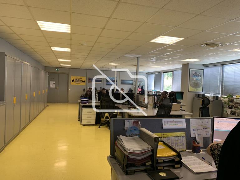 Entrepôt à louer à Villebon-sur-Yvette - 6 806 m²