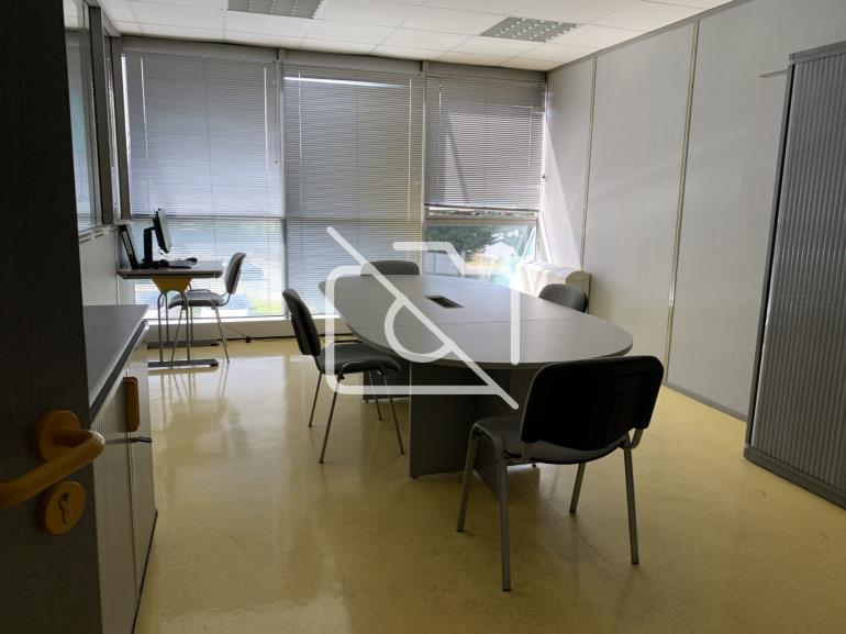 Entrepôt à louer à Villebon-sur-Yvette - 6 806 m²