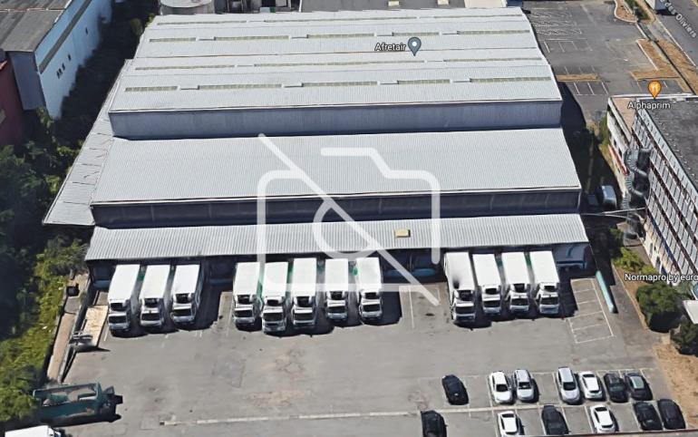 Entrepôt à louer à Thiais - 3 483 m²