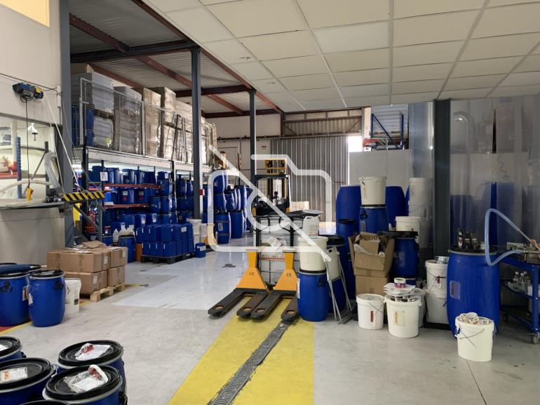 Entrepôt à vendre à Boissy-Saint-Léger - 1 078 m²