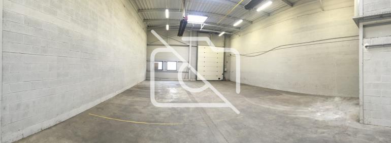 Entrepôt à louer à Chelles - 391 m²