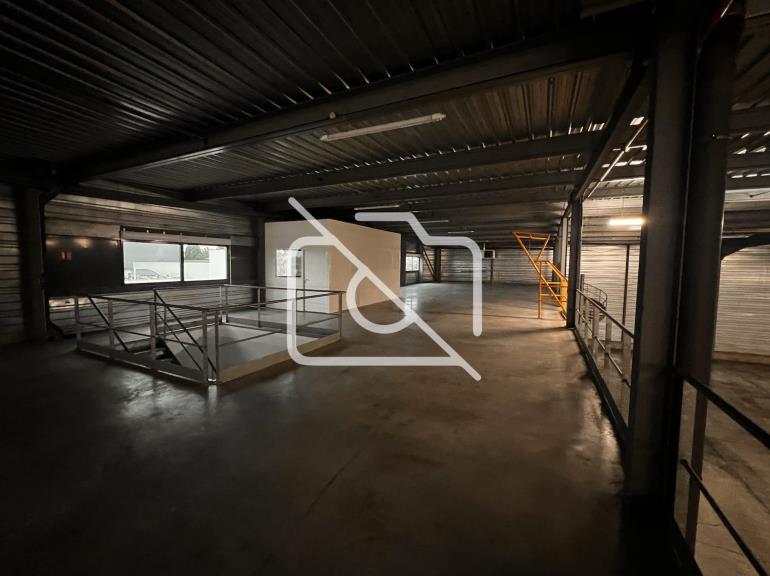 Entrepôt à louer à Villeparisis - 3 668 m²
