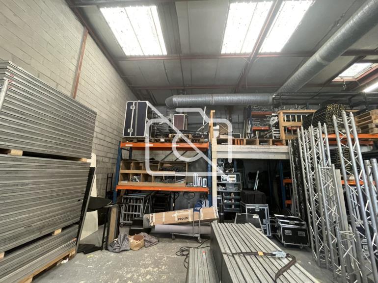 Entrepôt à louer à Lagny-sur-Marne - 1 000 m²