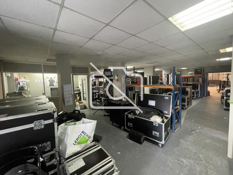 Entrepôt à louer à Lagny-sur-Marne - 1 000 m²
