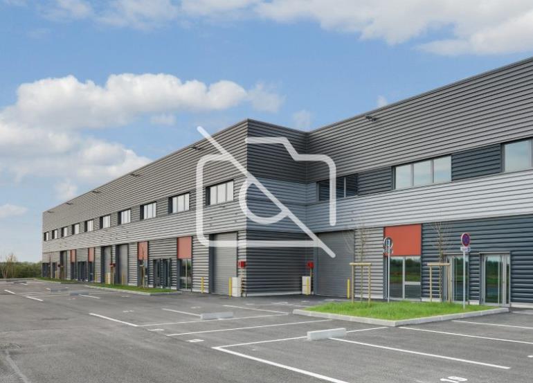Entrepôt à louer à Le Thillay - 3 700 m²