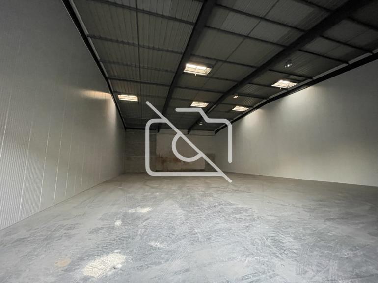 Entrepôt à louer à Meaux - 1 100 m²