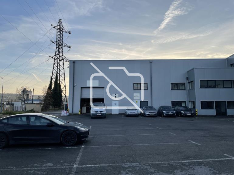 Entrepôt à louer à Meaux - 1 100 m²