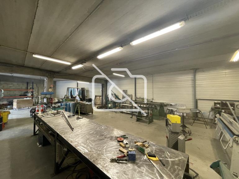 Entrepôt à vendre à Stains - 520 m²