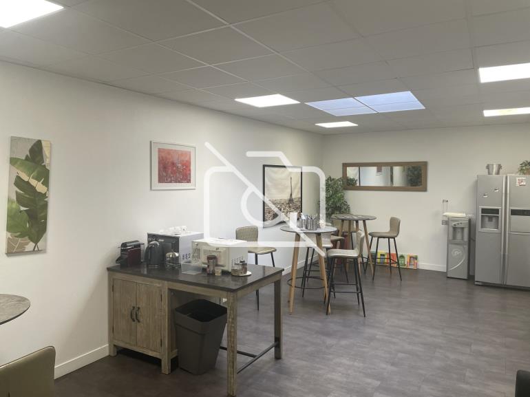 Entrepôt à vendre à Stains - 520 m²