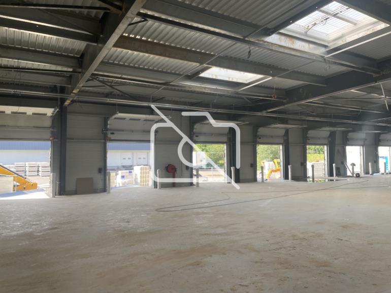 Entrepôt à louer à Bussy-Saint-Georges - 2 300 m²