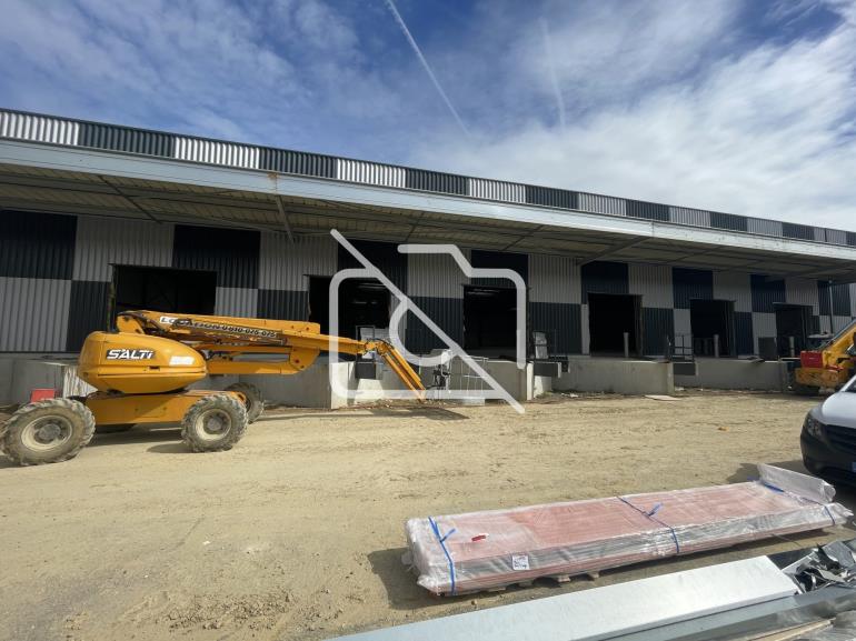 Entrepôt à louer à Bussy-Saint-Georges - 2 300 m²
