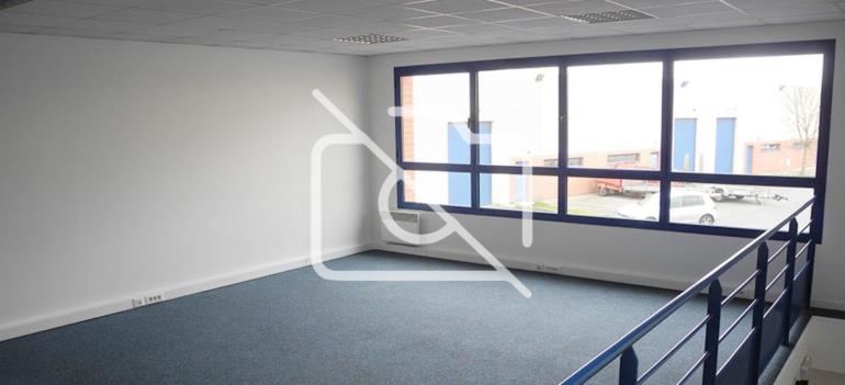 Entrepôt à louer à Moissy-Cramayel - 295 m²