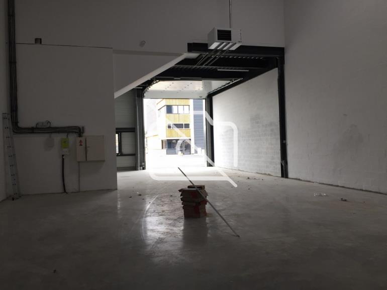 Entrepôt à louer à Vaires-sur-Marne - 409 m²