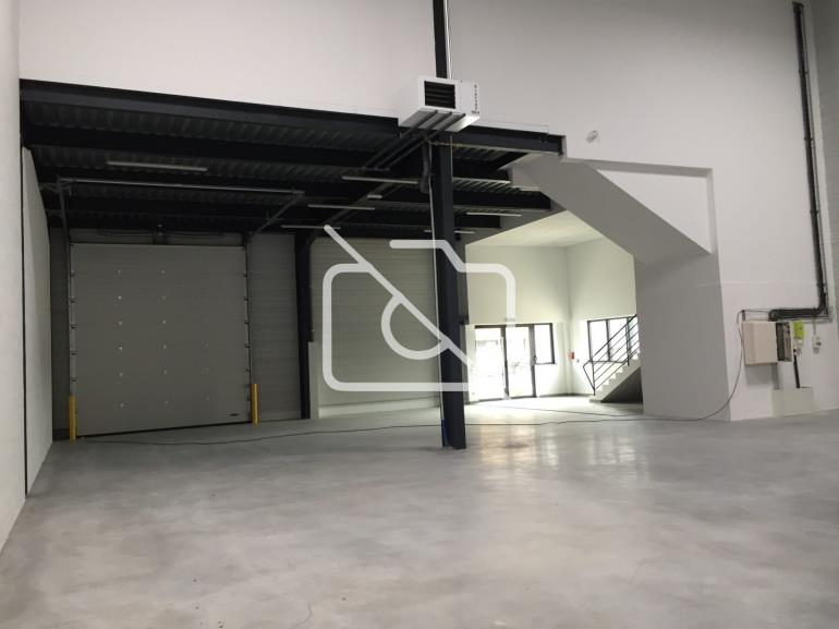 Entrepôt à louer à Vaires-sur-Marne - 409 m²
