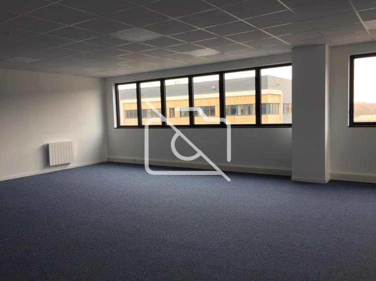 Entrepôt à louer à Vaires-sur-Marne - 409 m²