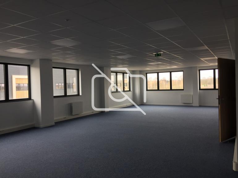 Entrepôt à louer à Vaires-sur-Marne - 409 m²