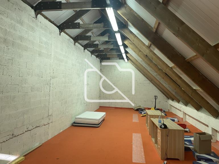 Entrepôt à louer à Bobigny - 949 m²