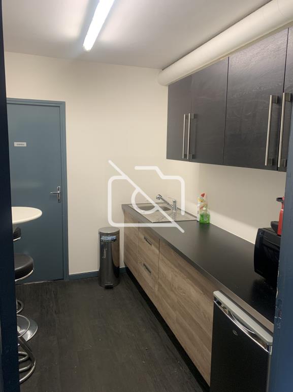 Entrepôt à louer à Bourget - 650 m²