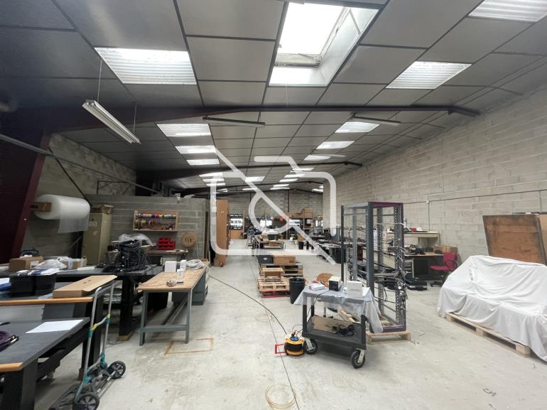 Entrepôt à louer à Bondoufle - 947 m²