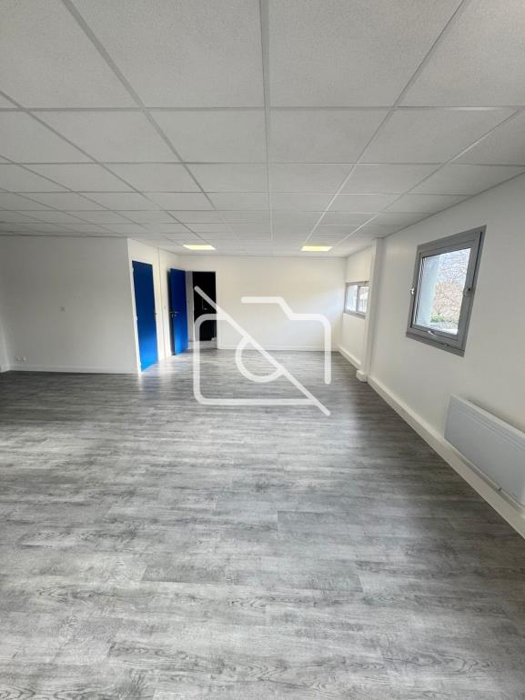 Entrepôt à louer à Orly - 376 m²