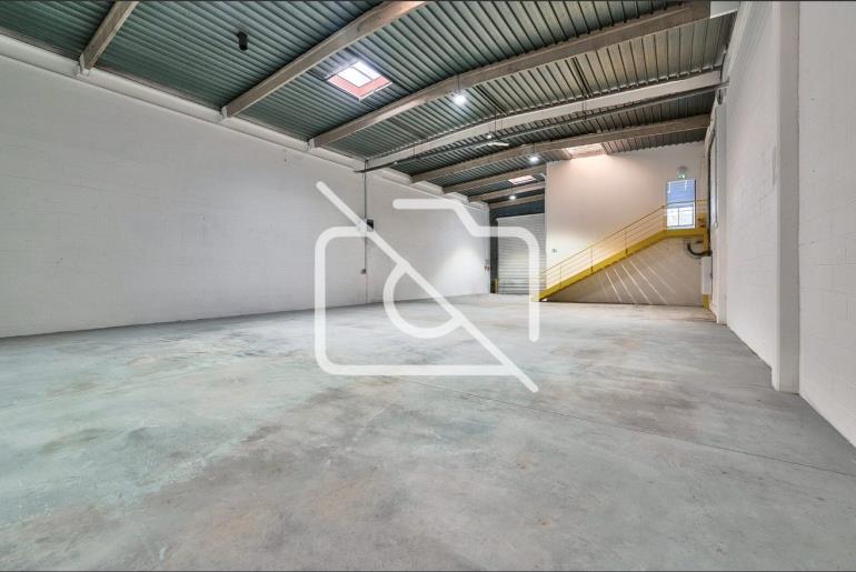 Entrepôt à louer à Torcy - 322 m²