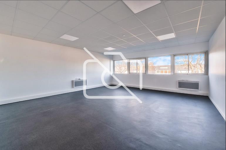 Entrepôt à louer à Torcy - 322 m²