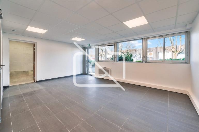 Entrepôt à louer à Torcy - 322 m²