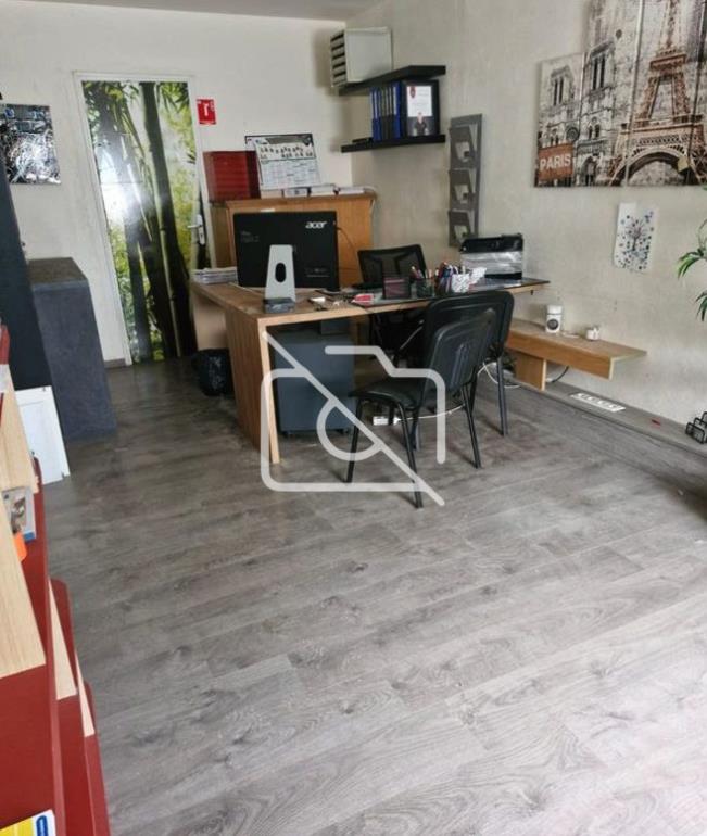 Entrepôt à louer à Épinay-sous-Sénart - 320 m²