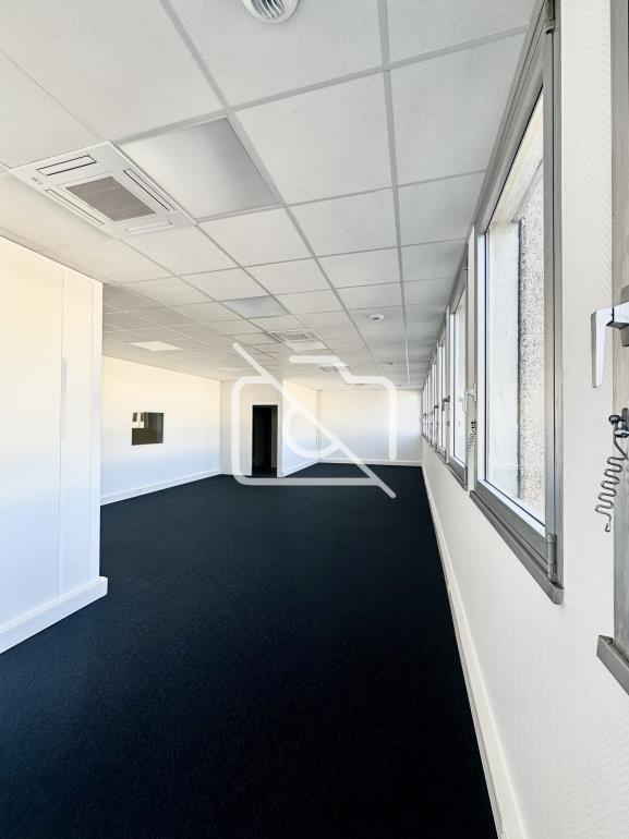 Entrepôt à louer à Bonneuil-sur-Marne - 2 440 m²