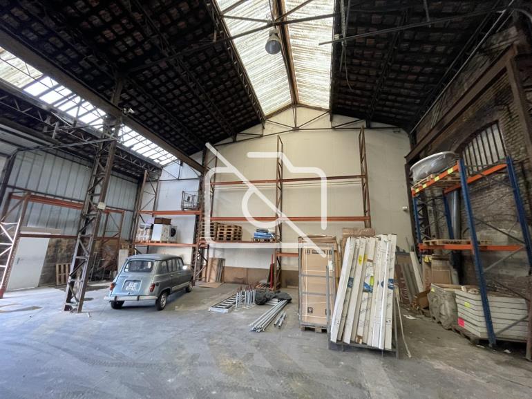 Entrepôt à vendre à Chevry-Cossigny - 400 m²