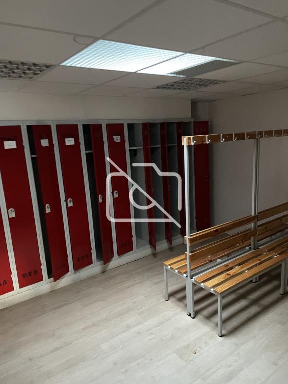 Entrepôt à louer à Buc - 620 m²
