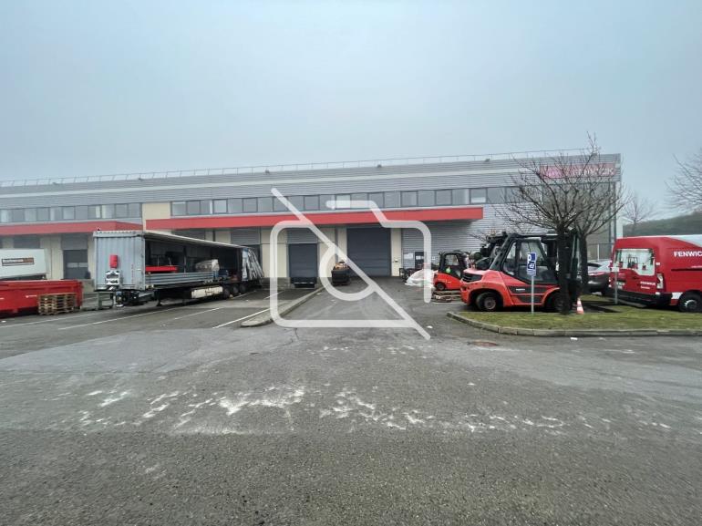 Entrepôt à louer à Trappes - 2 658 m²
