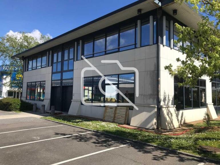 Entrepôt à louer à Trappes - 1 340 m²