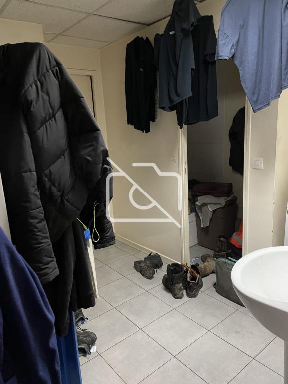 Entrepôt à vendre à Magny-les-Hameaux - 445 m²