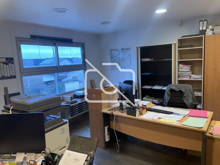 Entrepôt à vendre à Courtry - 456 m²