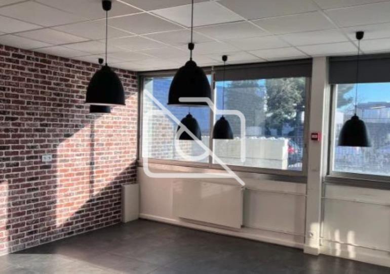 Entrepôt à louer à Morangis - 2 380 m²